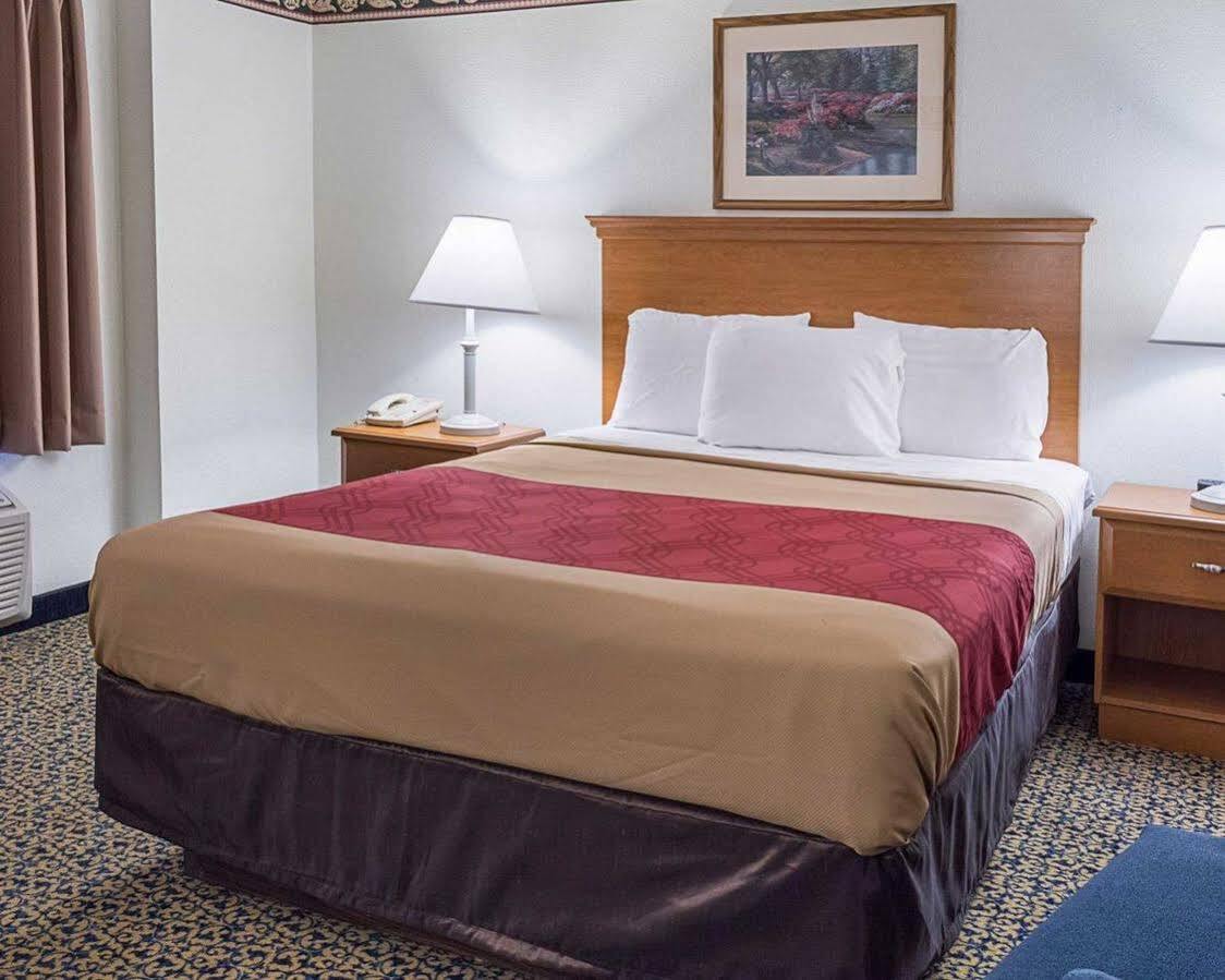 Gateway Inn Templeton Luaran gambar