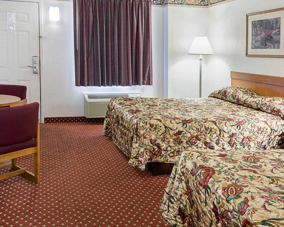 Gateway Inn Templeton Luaran gambar